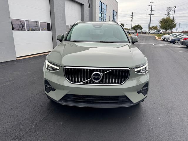 2023 volvo xc40 b5 awd plus bright