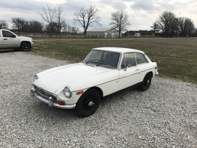 1970 mg mgb gt with extra parts