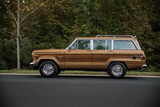 1983 jeep wagoneer limited 4wd 58727 miles topaz gold metallic 360 cubic in. 5
