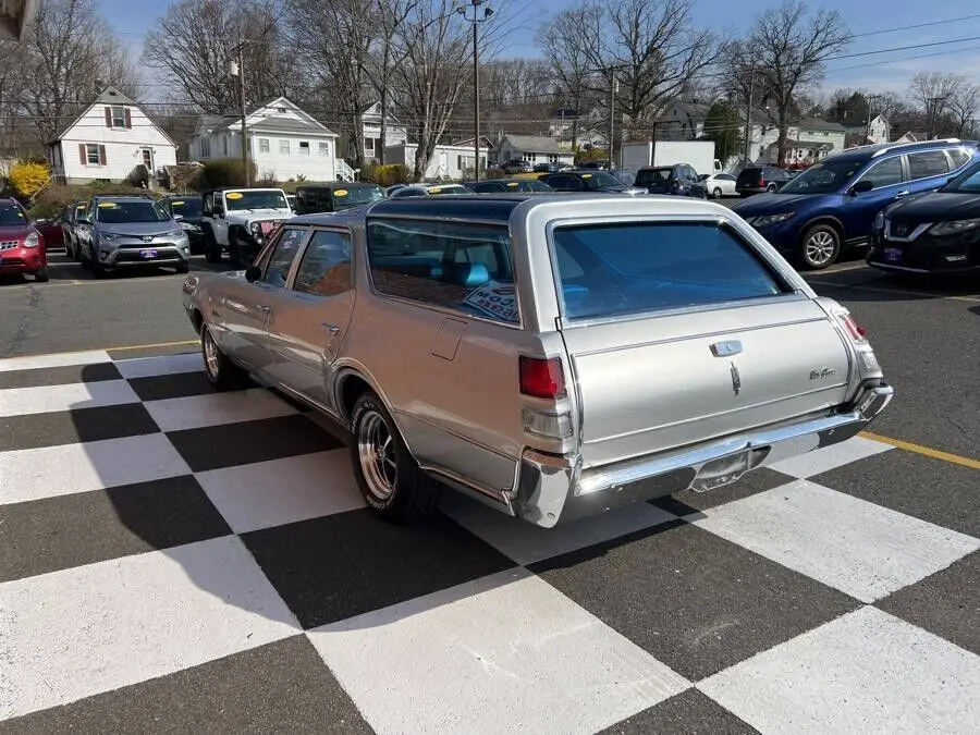 1968 oldsmobile vista cruiser wagon