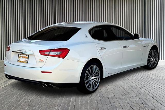 2016 maserati ghibli base