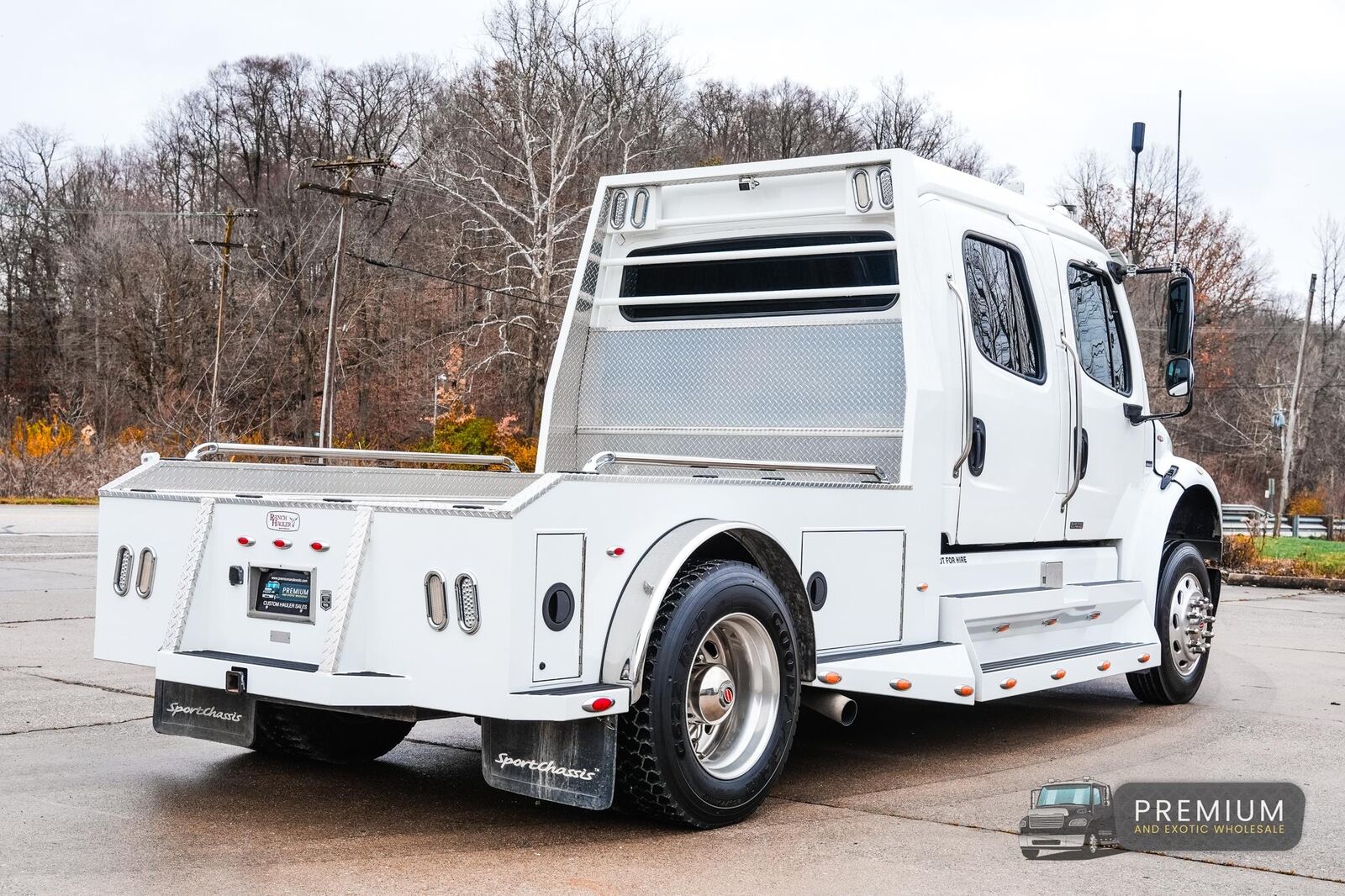 2006 freightliner sportchassis hauler