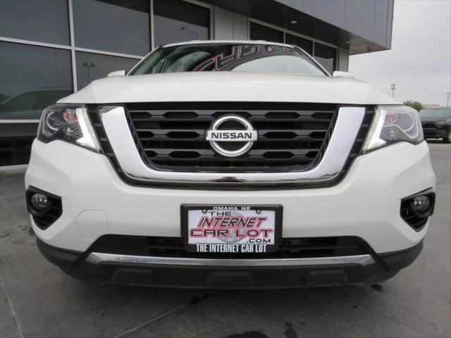 2019 nissan pathfinder sv