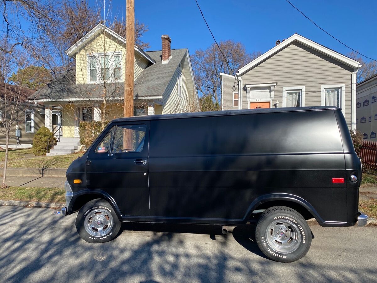 1972 ford econoline van black rwd automatic e100