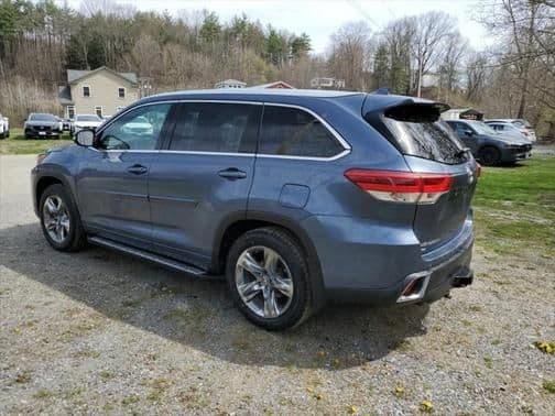 2019 toyota highlander limited platinum in claremont, new hampshire