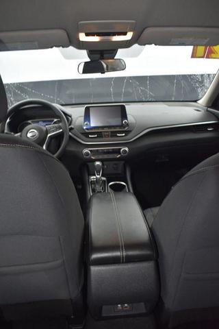 2021 nissan altima 2.5 sv