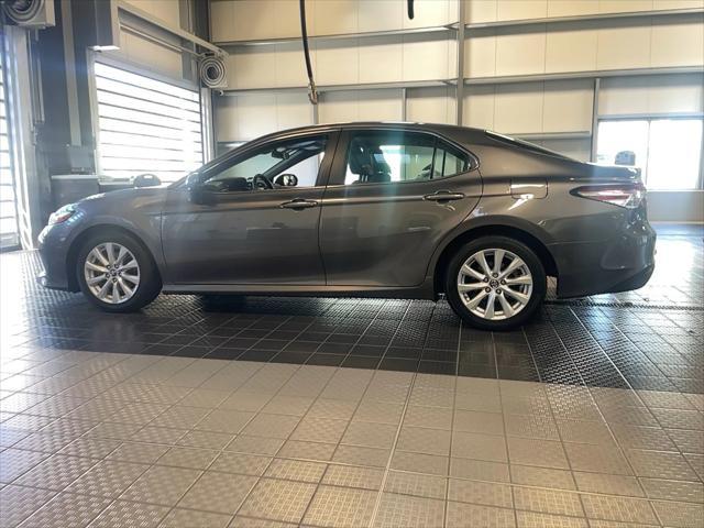2018 toyota camry le