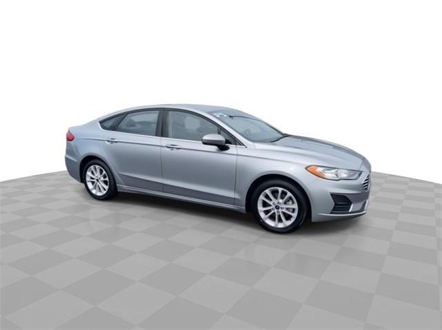 2020 ford fusion se