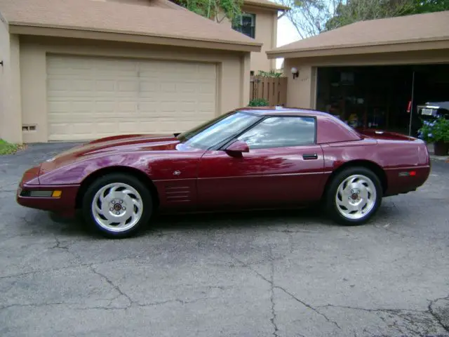 1993 40th anniv. w/ hardtop & loaded w/ all opts - 25000 mi - 100% orig. cond