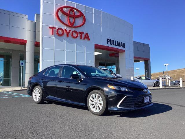 2021 toyota camry le