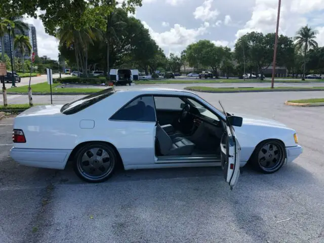 mercedes e320 w124 coupe
