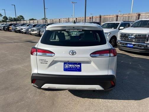 2023 toyota corolla cross in canton, michigan