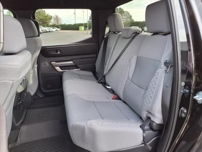 new 2025 toyota tundra 4wd sr5
