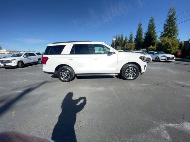 2023 ford expedition xlt