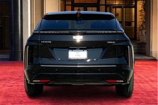 2024 cadillac lyriq