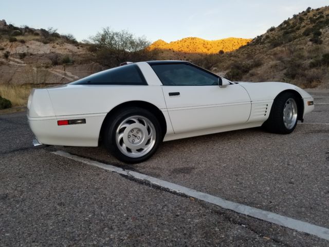 1991 chevrolet corvette zr1 6520 miles white black interior