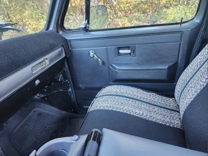 1973 chevrolet c/k automatic 4x4 pickup truck 17,635 miles tonneau bed cover