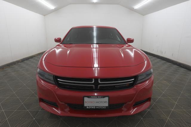 2016 dodge charger se