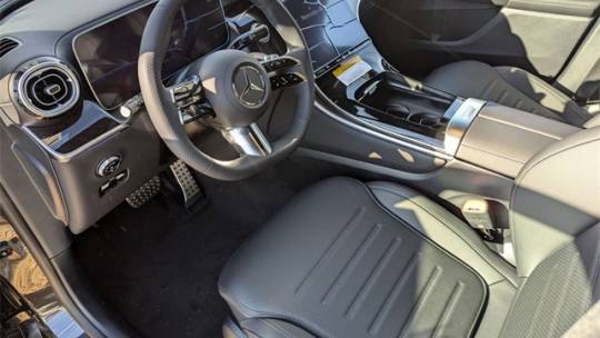 2025 Mercedes-Benz GLC