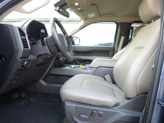 2019 ford expedition xlt