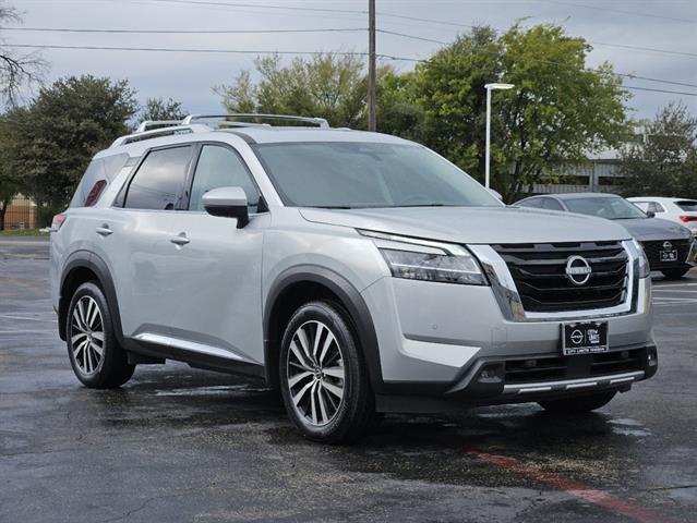 2024 nissan pathfinder platinum
