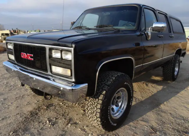 1990 gmc suburban sle 4x4. rare condition. meticulously maintained