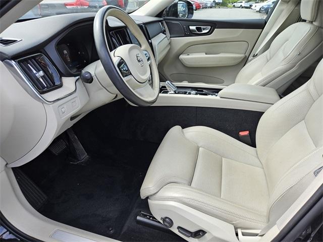 2022 volvo xc60 b6 inscription
