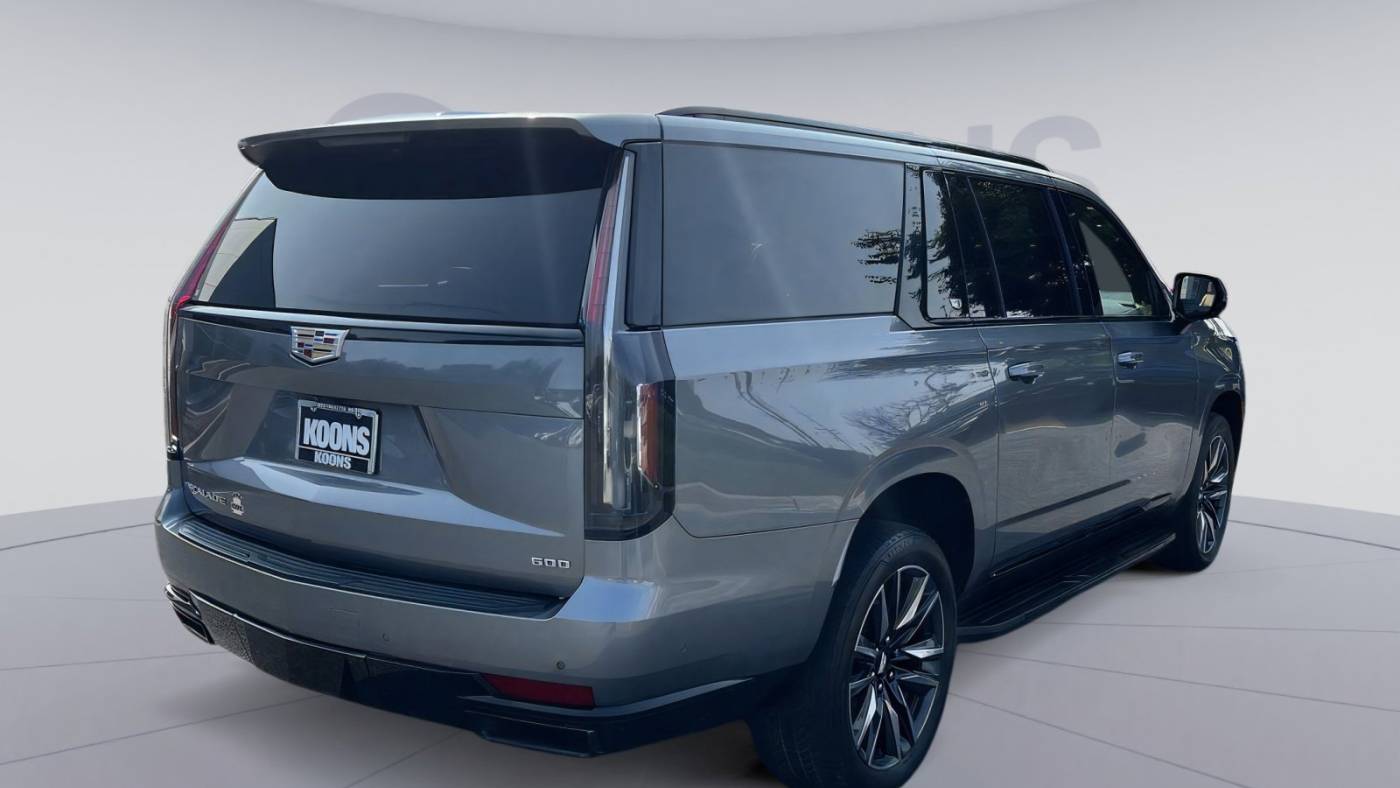2022 cadillac escalade esv sport