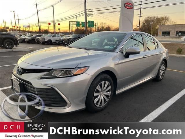 2021 toyota camry le
