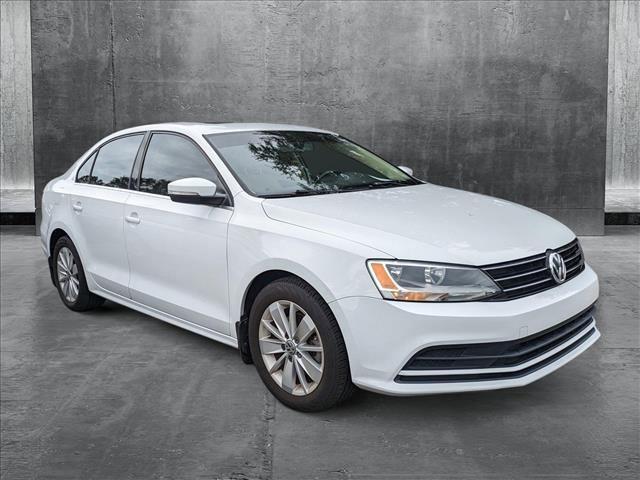 2015 volkswagen jetta 2.0l tdi se w/connectivity