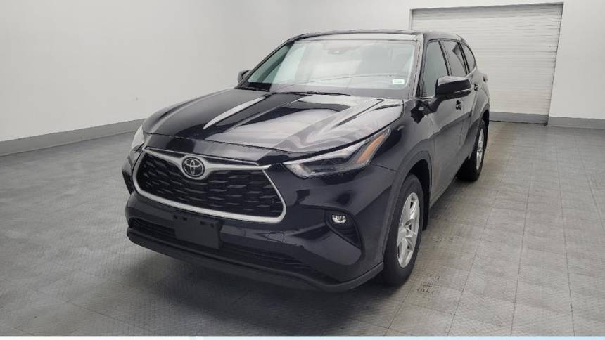 2022 toyota highlander le