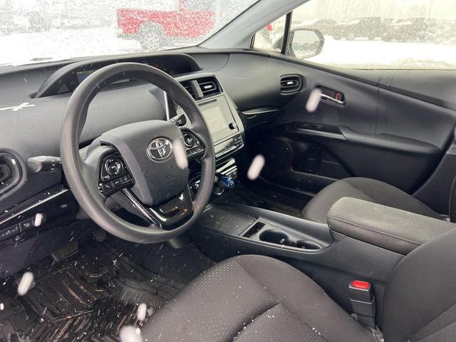 2019 toyota prius le
