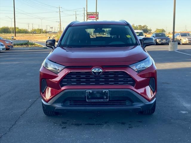 2021 toyota rav4 le