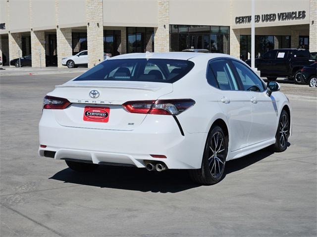 2024 toyota camry se