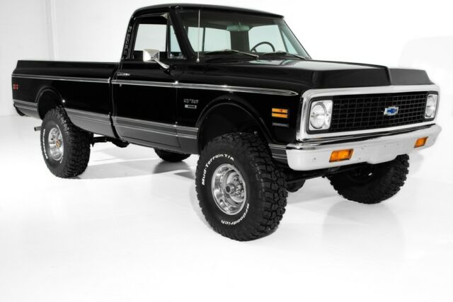 1972 chevrolet pickup k10,black/houndstooth,454 automatic pickup truck