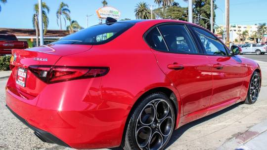 2022 Alfa Romeo Giulia