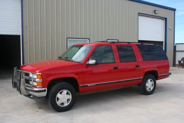 vintage '94 k1500 suburban silverado 4x4. only 96k original miles. leather. mint