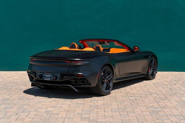 2023 aston martin dbs volante