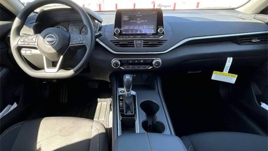 2025 Nissan Altima