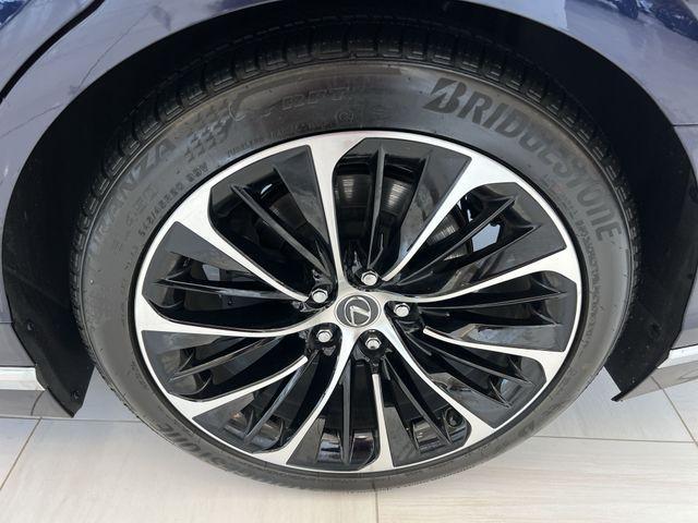 2023 lexus ls 500h base