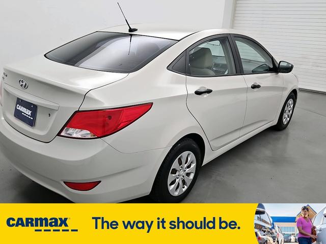 2016 hyundai accent se