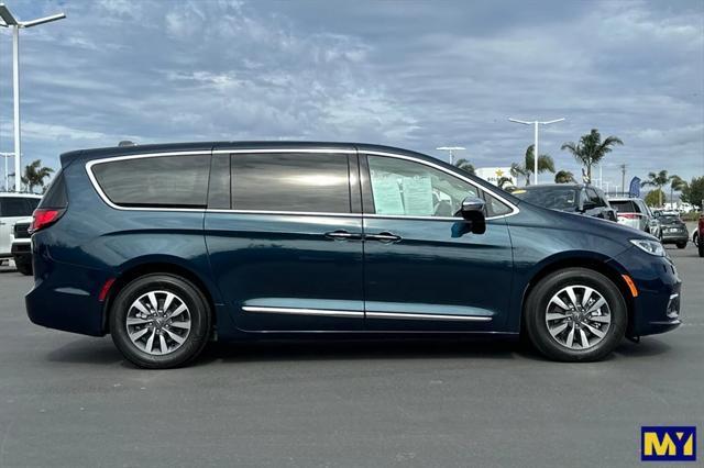 2023 chrysler pacifica hybrid limited