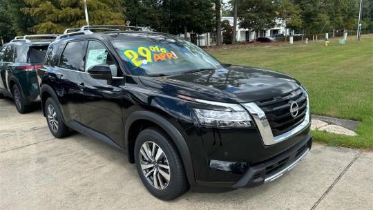 2024 Nissan Pathfinder sl