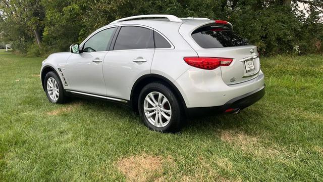 2015 infiniti qx70 base