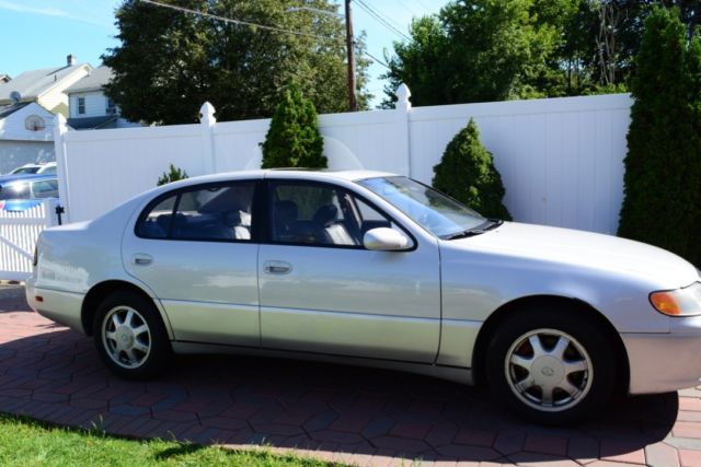 1994 lexus gs300 in ex condition well maintained one adult driver