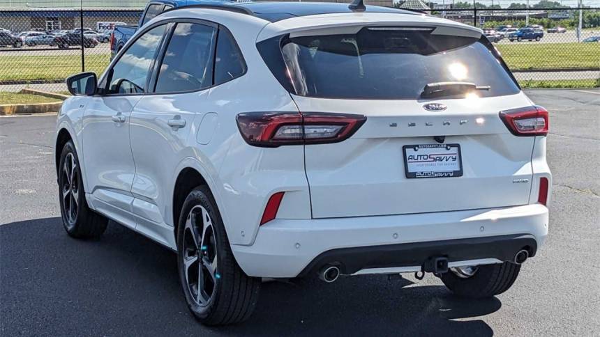 2023 ford escape st-line elite