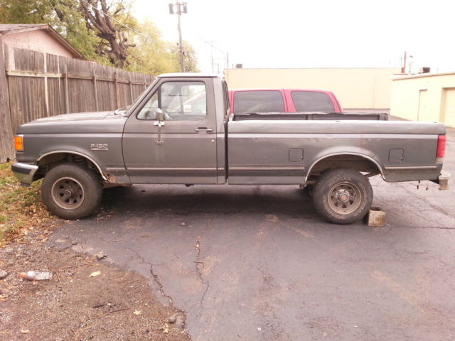 1989 ford f-150 xlt lariat standard cab pickup 2-door 4.9l
