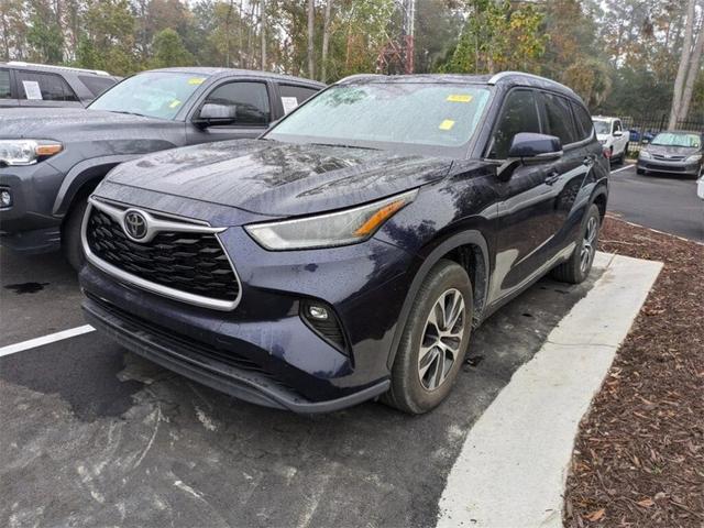 2022 toyota highlander xle