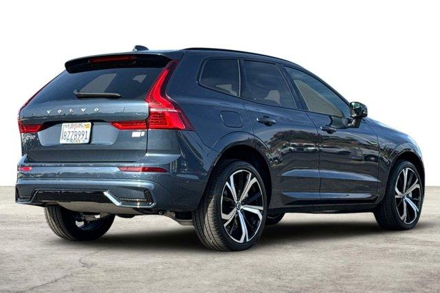 2022 volvo xc60 recharge plug-in hybrid r-design
