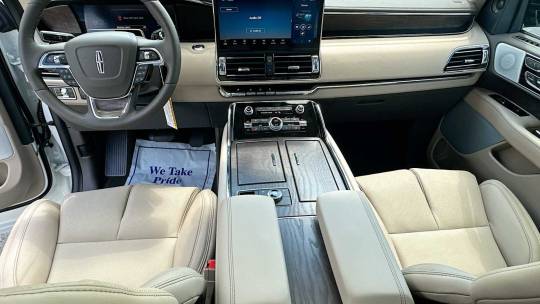 2024 Lincoln Navigator